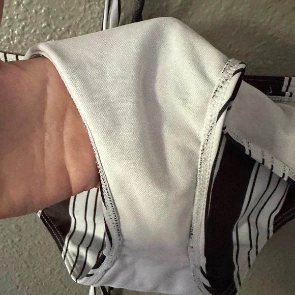 SHEIN Woman’s Size S Two Piece Bathing Suit Black and White NWOT - Picture 13 of 14